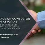 Consultor SEO en Asturias analizando una web para decidir la estrategia